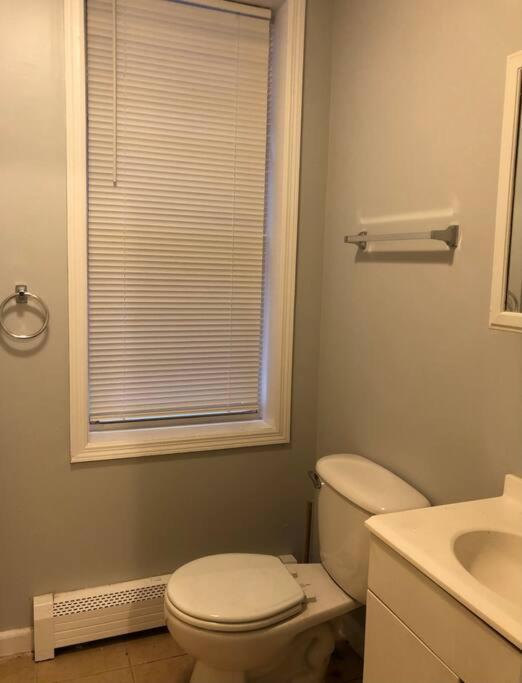 Private 2-Bedroom With Free Parking And Direct Bus To Nyc Manhattan Only 2 Blocks Away Linden Exteriér fotografie