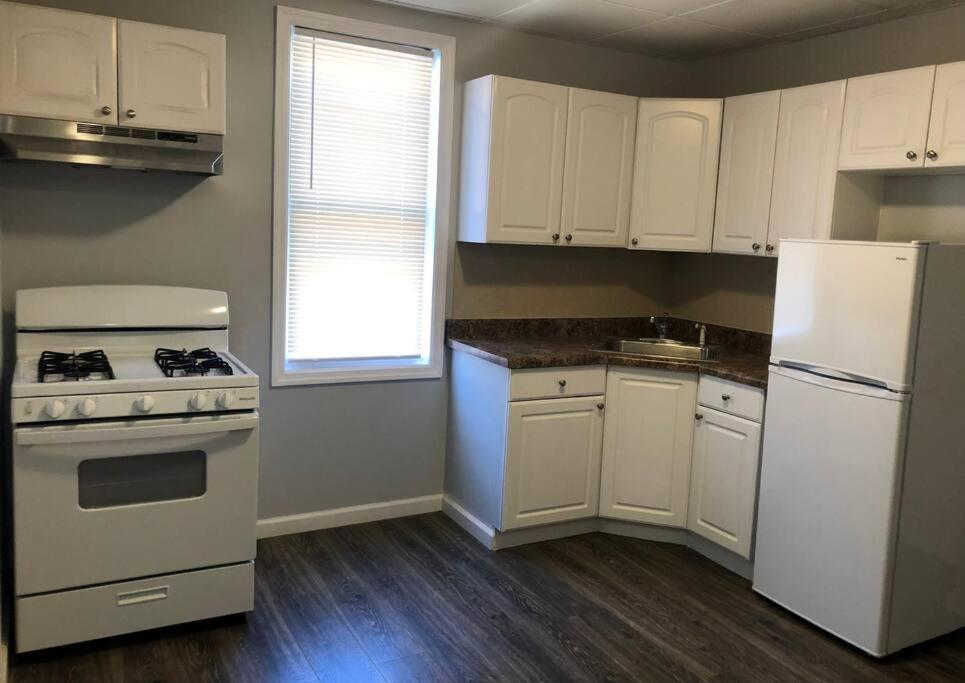 Private 2-Bedroom With Free Parking And Direct Bus To Nyc Manhattan Only 2 Blocks Away Linden Exteriér fotografie